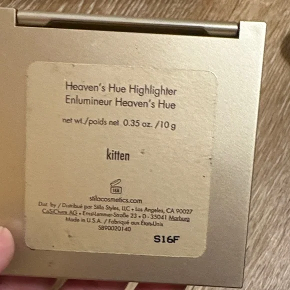 Stila KITTEN Highlighter in Gold compact with mirror - Picture 6 of 7